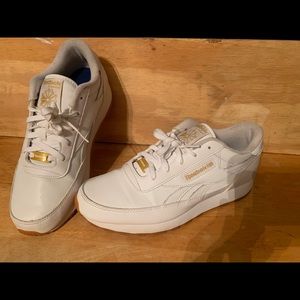 Reebok Classic White/Tan Gum Bottom